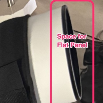 Taukappe des GT81 mit markiertem Platz f&uuml;r das Flat-Panel