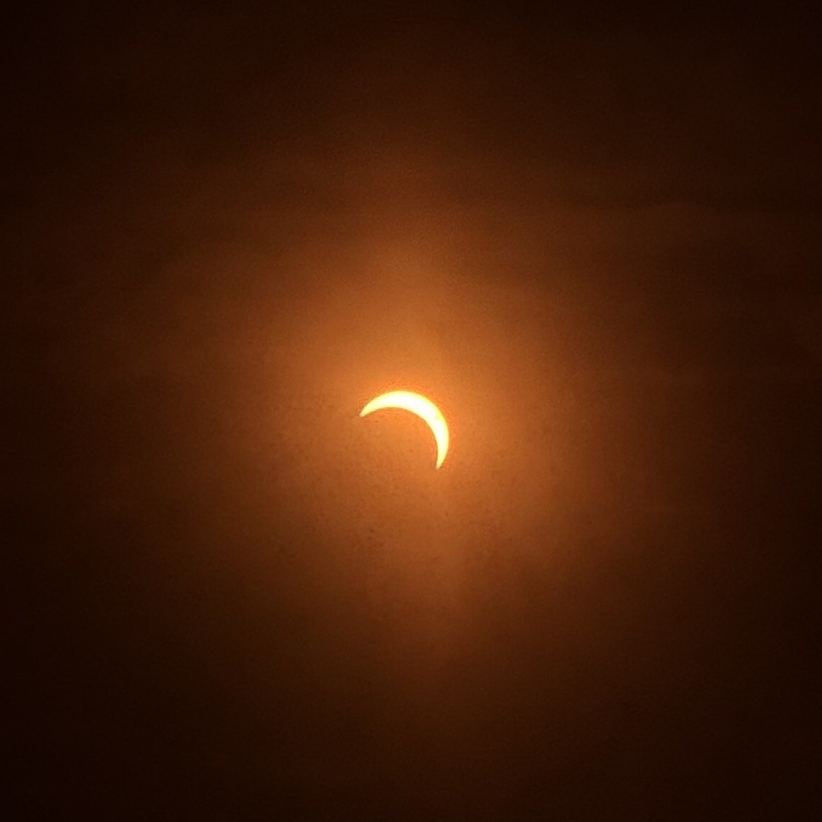 Die Sonnensichel wenige Minuten nach dem Maximum